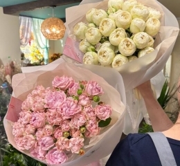Монобукеты из кустовых роз (сорт на выбор) Монобукеты из кустовых роз (сорт на выбор)